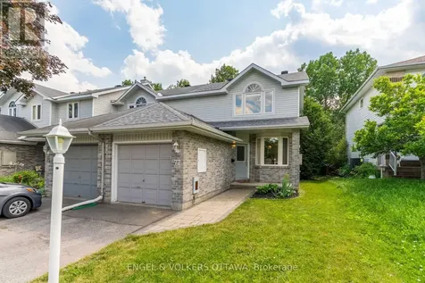 77 Whalings Circle Ottawa ON K2S 1S4