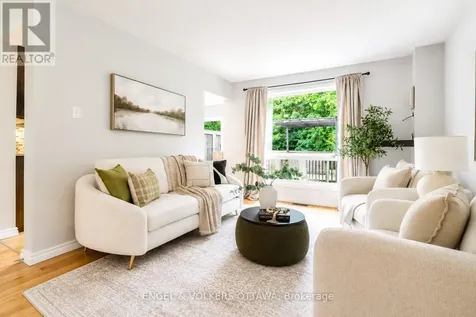 77 Whalings Circle Ottawa ON K2S 1S4