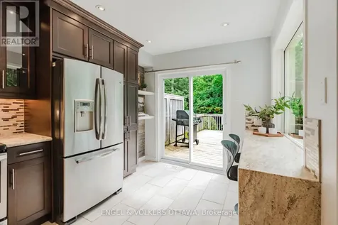 77 Whalings Circle Ottawa ON K2S 1S4