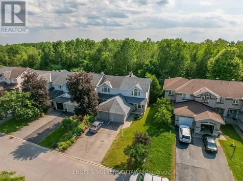 77 Whalings Circle Ottawa ON K2S 1S4