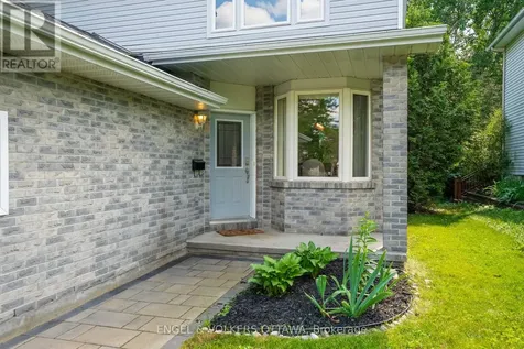 77 Whalings Circle Ottawa ON K2S 1S4