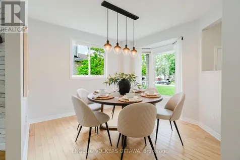 77 Whalings Circle Ottawa ON K2S 1S4
