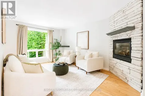 77 Whalings Circle Ottawa ON K2S 1S4