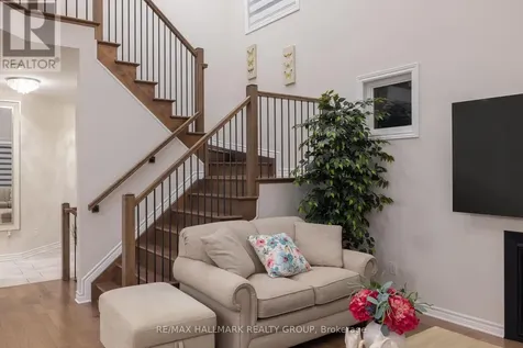57 Zaatiik Grove Ottawa ON K1X 0E5