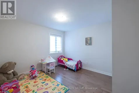 57 Zaatiik Grove Ottawa ON K1X 0E5