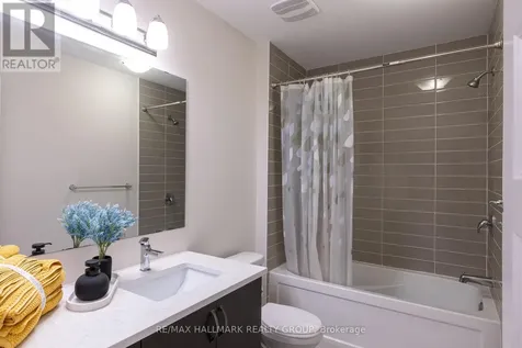 57 Zaatiik Grove Ottawa ON K1X 0E5