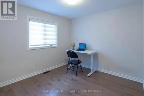 57 Zaatiik Grove Ottawa ON K1X 0E5