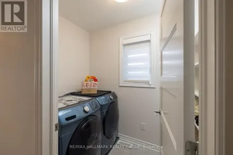57 Zaatiik Grove Ottawa ON K1X 0E5