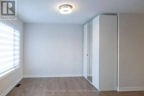 57 Zaatiik Grove Ottawa ON K1X 0E5