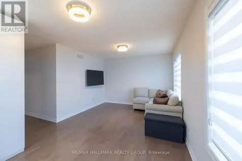 57 Zaatiik Grove Ottawa ON K1X 0E5