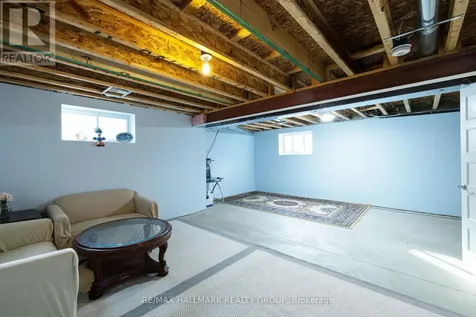 57 Zaatiik Grove Ottawa ON K1X 0E5