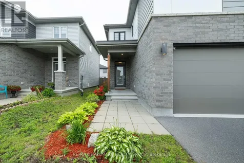 57 Zaatiik Grove Ottawa ON K1X 0E5