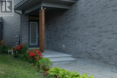 57 Zaatiik Grove Ottawa ON K1X 0E5