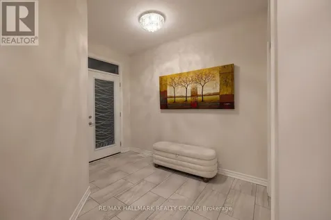 57 Zaatiik Grove Ottawa ON K1X 0E5