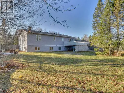 71 61st Street South Wasaga Beach ON L9Z 2Z3