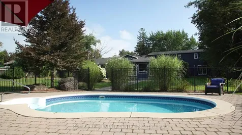 14 Buena Vista Drive Mono ON L9W 1Y4