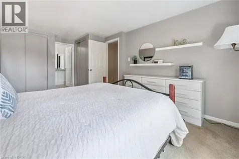 1147 Leewood Drive Oakville ON L6M 3B7