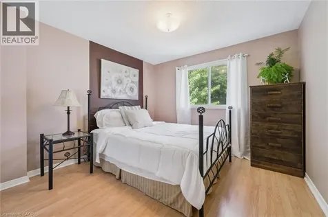 1147 Leewood Drive Oakville ON L6M 3B7