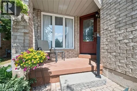 1147 Leewood Drive Oakville ON L6M 3B7
