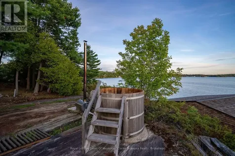 1114 Road 3200 Gravenhurst (muskoka (s)) ON P1P 1R2