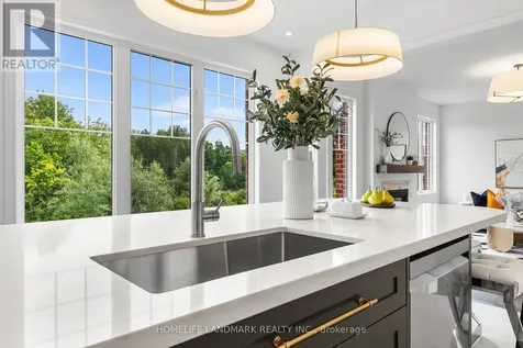 125 Roy Harper Avenue Aurora ON L4G 0V6