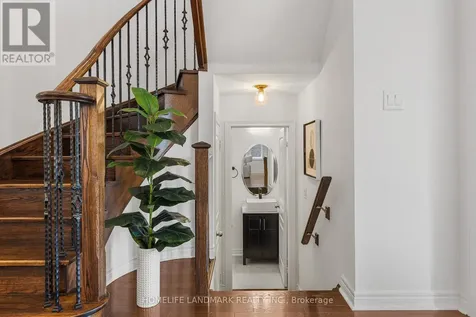 125 Roy Harper Avenue Aurora ON L4G 0V6