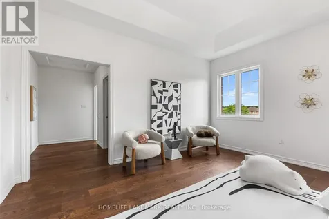 125 Roy Harper Avenue Aurora ON L4G 0V6