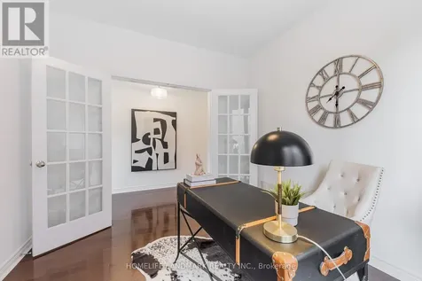 125 Roy Harper Avenue Aurora ON L4G 0V6