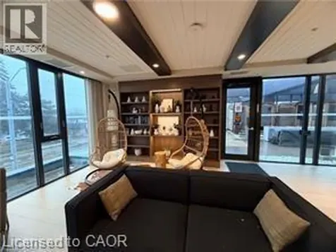 741 King Street West Kitchener ON N2G 0E9