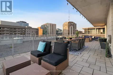 255 Bay Street Ottawa ON K1R 0C5