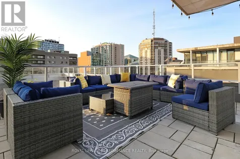 255 Bay Street Ottawa ON K1R 0C5