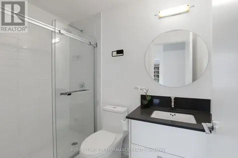 255 Bay Street Ottawa ON K1R 0C5