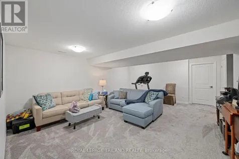32 Charter Creek Court St. Thomas ON N5R 0L2