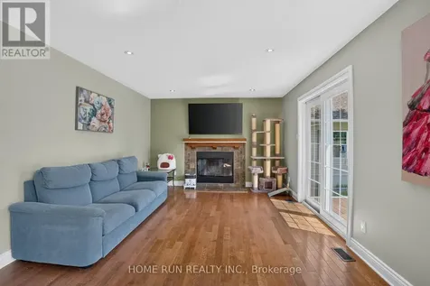 112 Kerscott Heights Way Ottawa ON K0A 1T0
