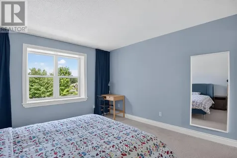 112 Kerscott Heights Way Ottawa ON K0A 1T0