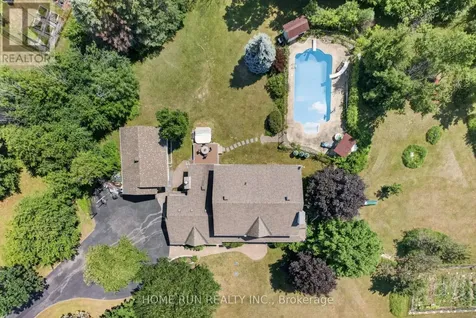 112 Kerscott Heights Way Ottawa ON K0A 1T0