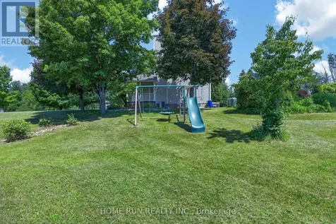 112 Kerscott Heights Way Ottawa ON K0A 1T0