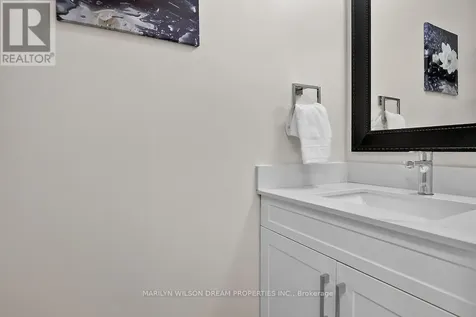 136 Bentbrook Crescent Ottawa ON K2J 3Y3
