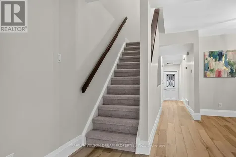 136 Bentbrook Crescent Ottawa ON K2J 3Y3