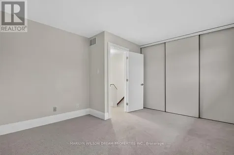 136 Bentbrook Crescent Ottawa ON K2J 3Y3