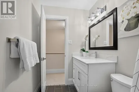 136 Bentbrook Crescent Ottawa ON K2J 3Y3