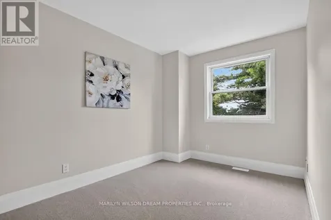 136 Bentbrook Crescent Ottawa ON K2J 3Y3