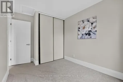 136 Bentbrook Crescent Ottawa ON K2J 3Y3