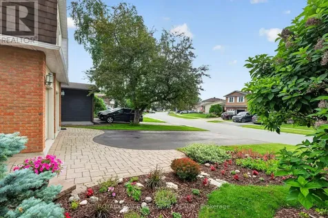 6100 Vineyard Drive Ottawa ON K1C 2K2