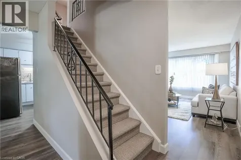 90 St. Andrews Drive Hamilton ON L8K 6H4