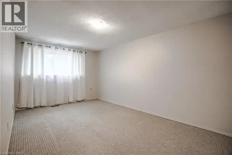 90 St. Andrews Drive Hamilton ON L8K 6H4