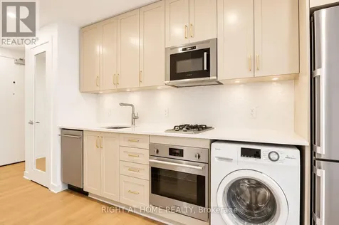 60 Springhurst Avenue Ottawa ON K1S 5V7