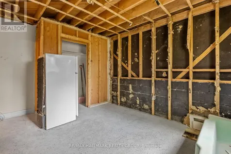 492 Vernon Avenue Ottawa ON K1K 1A6