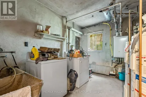 492 Vernon Avenue Ottawa ON K1K 1A6