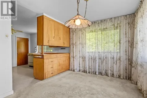 492 Vernon Avenue Ottawa ON K1K 1A6
